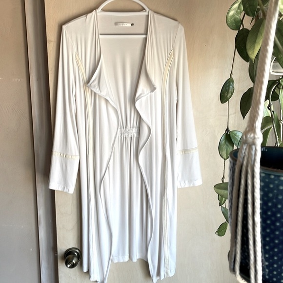 ELAINE KIM Rainsi Jersey Jacket in White. Sz: M - Picture 1 of 9